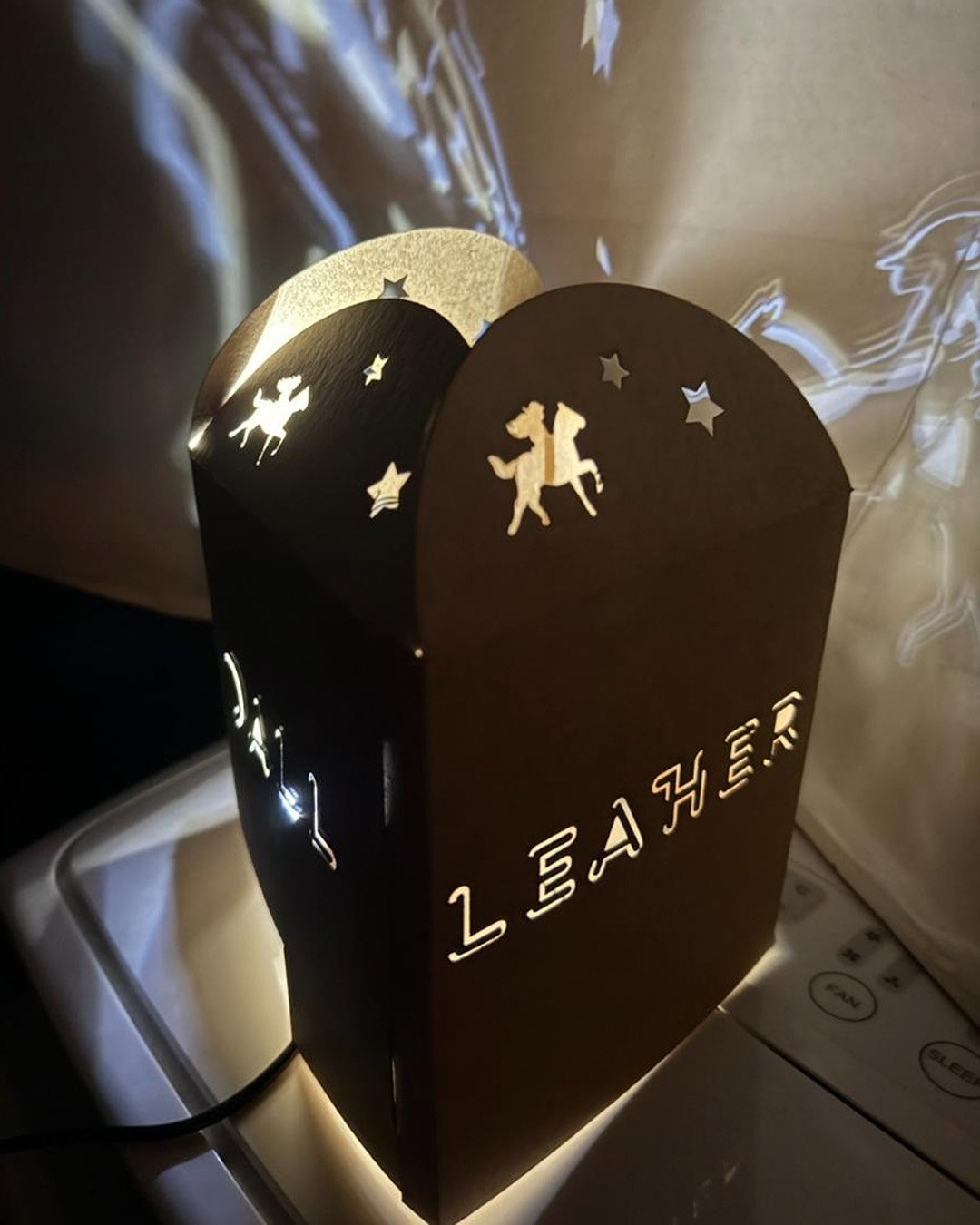 Velador Galope DALL·LEATHER - Image 4