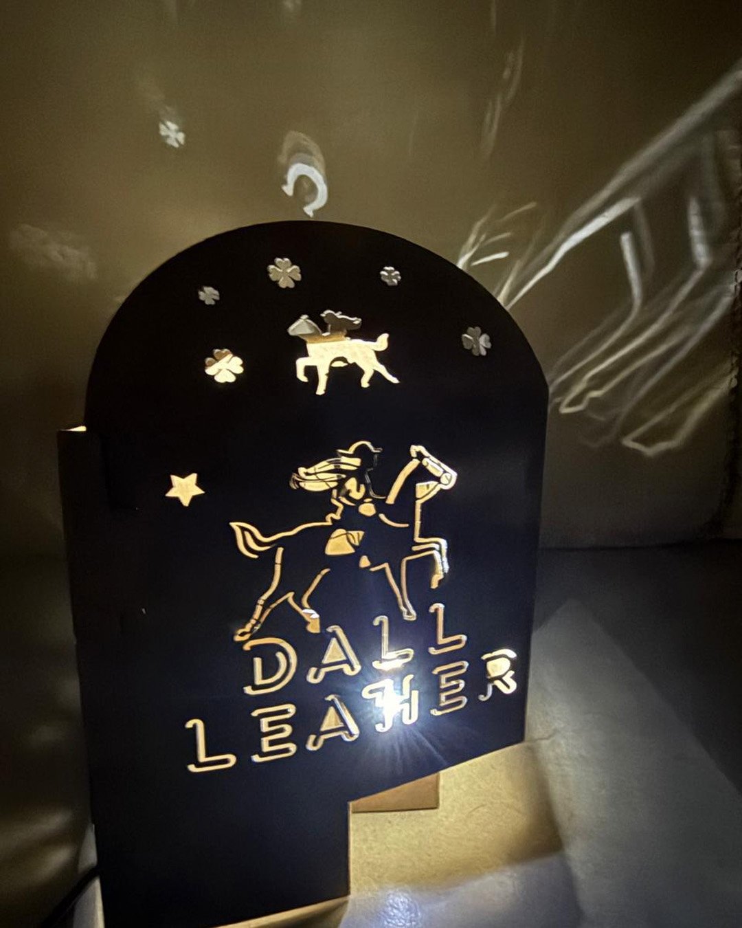 Velador Galope DALL·LEATHER - Image 6